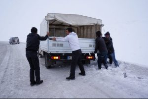 D&uuml;nyayla bağlantıları kesildi