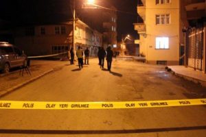 Pompalı t&uuml;fekle arkadaşını &ouml;ld&uuml;rd&uuml;
