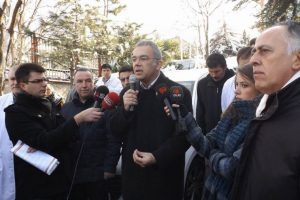 Onkoloji hastanesinin kapatılmasına tepki