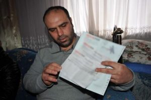 Hastanede &ouml;len bebeklerini senet imzalayarak aldılar!
