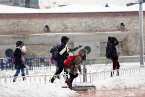 Yarın hangi illerde okullar tatil?