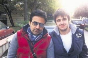 Emrah ve oğlu sanat d&uuml;nyasını karıştırdı