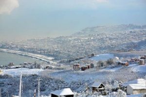 Kar manzaraları adeta b&uuml;y&uuml;ledi