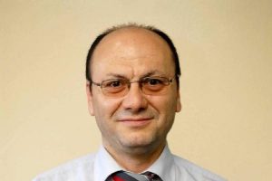 Soru işareti hakaret i&ccedil;erir mi?