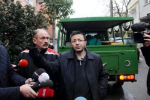 Yusuf'u elinden tutmaya &ccedil;alıştım, ama ka&ccedil;tı