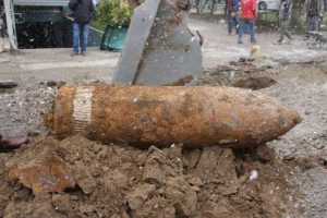 400 kiloluk bomba imha edildi