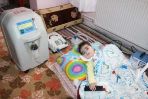 Minik Cemal'in yaşamı elektriğe bağlı