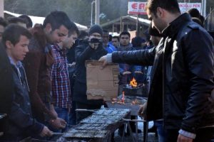 Kar &uuml;zerinde hamsi keyfi