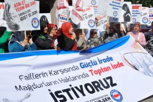 Eğitim-Bir-Sen binlerce 28 Şubat mağdurunu arıyor