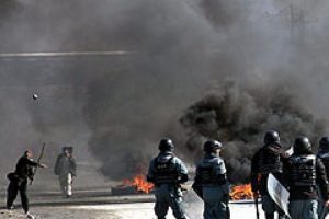 Afganistan'da bomba patladı: 2 &ouml;l&uuml;