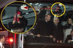 Başbakanlık Otob&uuml;s&uuml;'nde Noel Bebek