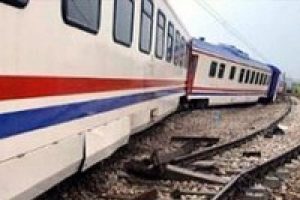 Tren vagonlarının arasında korkun&ccedil; &ouml;l&uuml;m