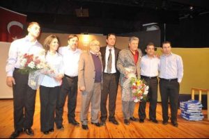 Balbay kendi yazdığı oyunu ilk kez izledi