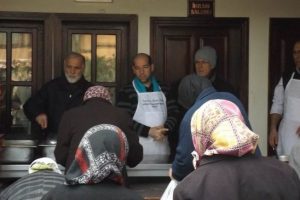 Somuncu Baba Vakfı'ndan 700 kişiye sıcak aş