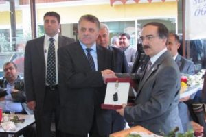 Meğer anahtarı o vermiş