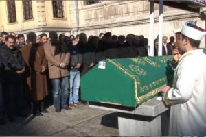 Usta oyuncu son yolculuğuna uğurlandı
