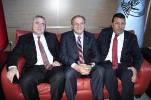 Milletvekilleri tutuksuz yargılanmalı