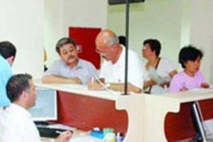 Memurlar &ccedil;alışmıyor mu?