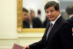 B&uuml;t&ccedil;e g&ouml;r&uuml;şmelerinde Davutoğlu'ndan ''Esed'' &ccedil;ıkışı