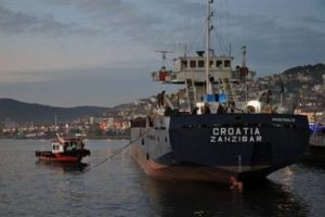 Karaya oturan gemi kurtarılamadı
