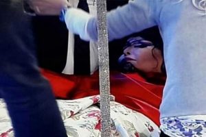 B&uuml;lent Ersoy canlı yayında bayıldı