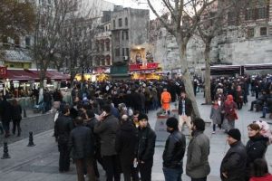 Nimet Abla'da umut kuyruğu