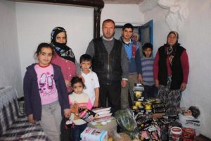 8 &ccedil;ocuğu ile yaşam savaşı veriyor