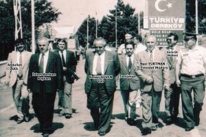 Cumhurbaşkanı G&uuml;l'&uuml;n tarihi fotoğrafları ortaya &ccedil;ıktı