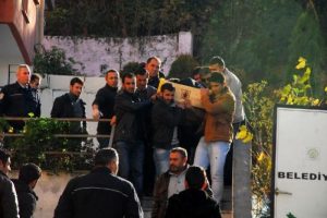 Silah sesine uyanan oğluna 'g&ouml;k g&uuml;rledi' demiş