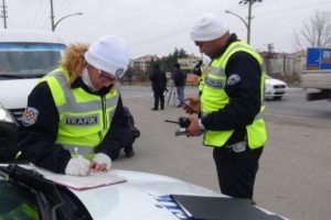 Kar lastiği takmayanlar dikkat!
