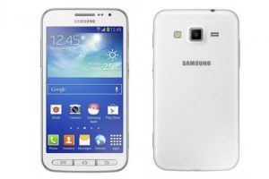 Samsung dev ekranla geliyor