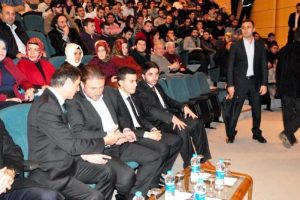 Yiğit Bulut'a şemsiyeli koruma