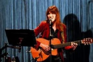Carla Bruni g&ouml;z kamaştırdı