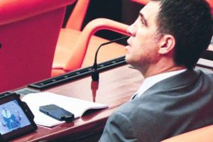 "Emirle geldim, emirle ayrıldım"