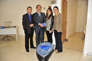&Uuml;niversiteli gen&ccedil;lerden engellilere destek