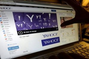 Yahoo'nun CEO'su kullanıcılardan &ouml;z&uuml;r diledi