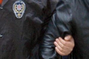 G&uuml;ndemi sarsan operasyonlara partilerden tepki