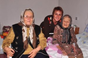 106 yaşındaki Fatma Ural gripten hastanelik oldu