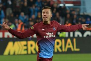 "Trabzonspor'dan ayrılmak istemiyorum"