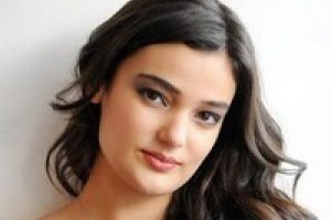 Sokak hayvanları i&ccedil;in kolları sıvadı...