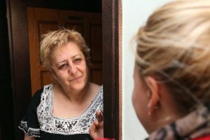Hizmet el&ccedil;ileri 30 bin kapıyı &ccedil;aldı