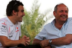 Dennis'in hedefi Alonso