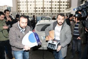 El konulan belgeler emniyette