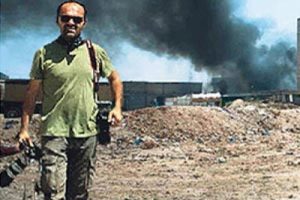Milliyet foto muhabiri ka&ccedil;ırıldı