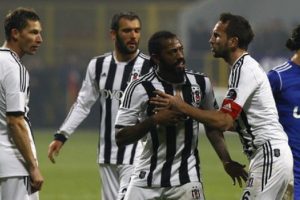 Galatasaray'dan Beşiktaş'a mesaj!