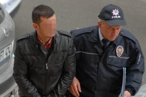 Liseli kıza tecav&uuml;ze 7.5 yıl hapis