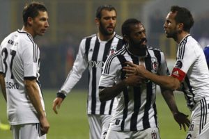 Galatasaray'dan Beşiktaş ve Fernandes'e mesaj!