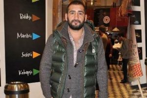 &Uuml;mit Karan şimdi de oyunculuğa ısınıyor