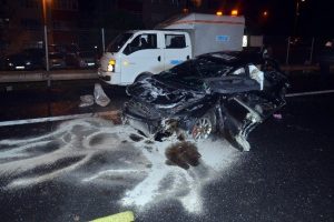 Otomobil k&ouml;pr&uuml;den u&ccedil;tu: 1 &ouml;l&uuml;