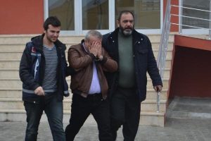 Sahte kimlikle kredi &ccedil;ekerken...